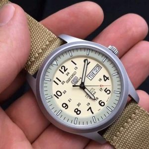 Đồng hồ Seiko SNKN27K1 (6)