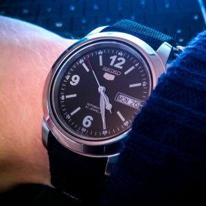 Đồng hồ seiko SNKE63K1 (8)