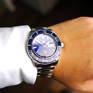 đồng hồ seiko SNZH53J1 (7)